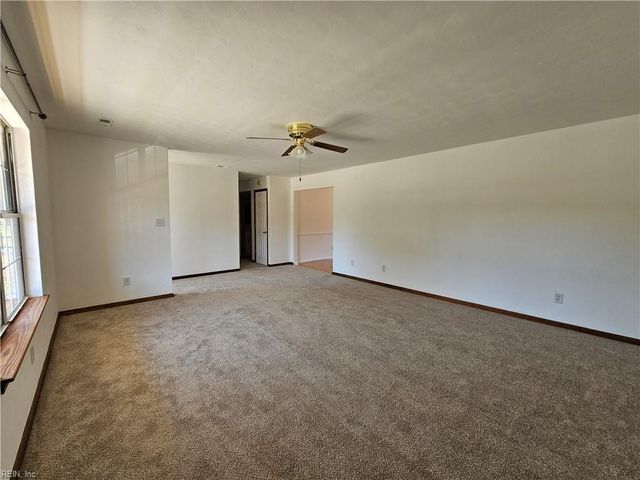 2164 Shipyard RD, Chesapeake, VA 23323