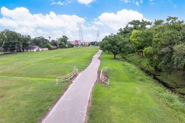 2615 Rosefield Drive, Houston, TX 77080