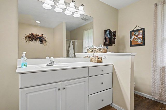 51141 Sussex Point Drive, Granger, IN 46530