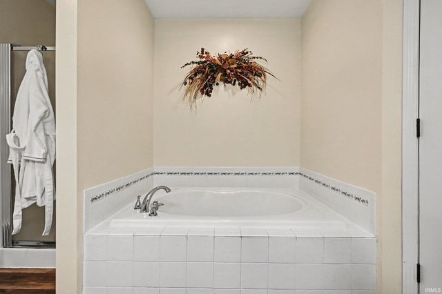 51141 Sussex Point Drive, Granger, IN 46530