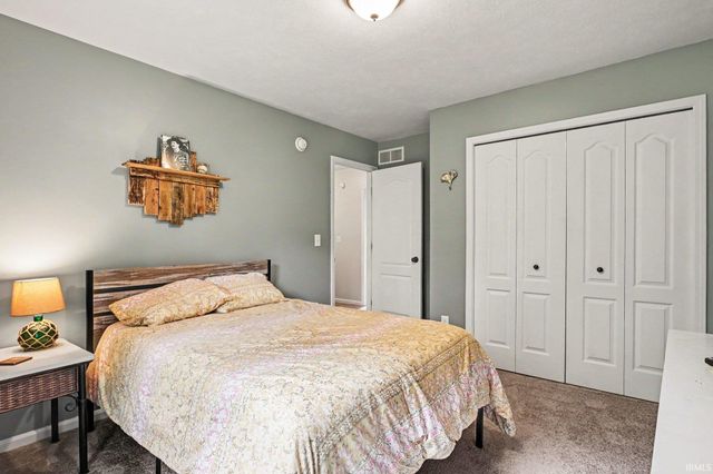 51141 Sussex Point Drive, Granger, IN 46530