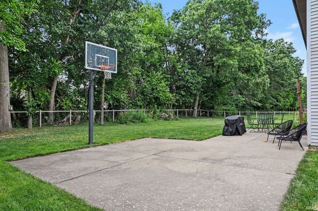 51141 Sussex Point Drive, Granger, IN 46530