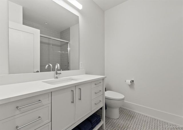 936 W 11 Mile Road, Royal Oak, MI 48067