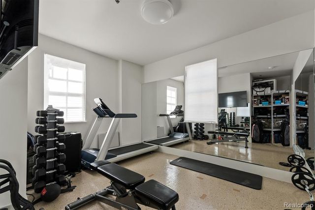 936 W 11 Mile Road, Royal Oak, MI 48067