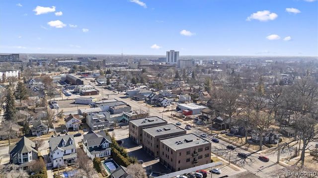 936 W 11 Mile Road, Royal Oak, MI 48067