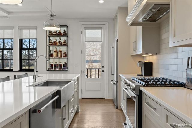 936 W 11 Mile Road, Royal Oak, MI 48067