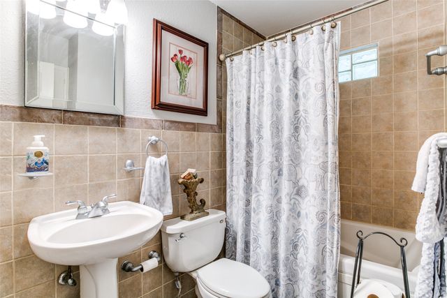 616 Milton Street, Lewisville, TX 75057