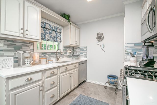 616 Milton Street, Lewisville, TX 75057