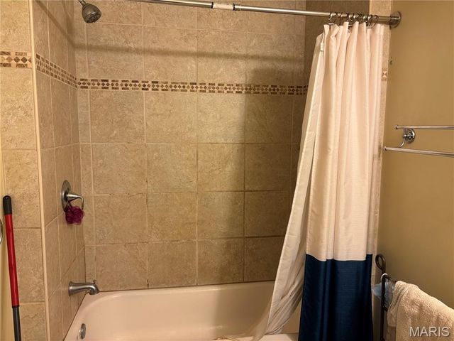 9845 Lewis And Clark Boulevard, St Louis, MO 63136