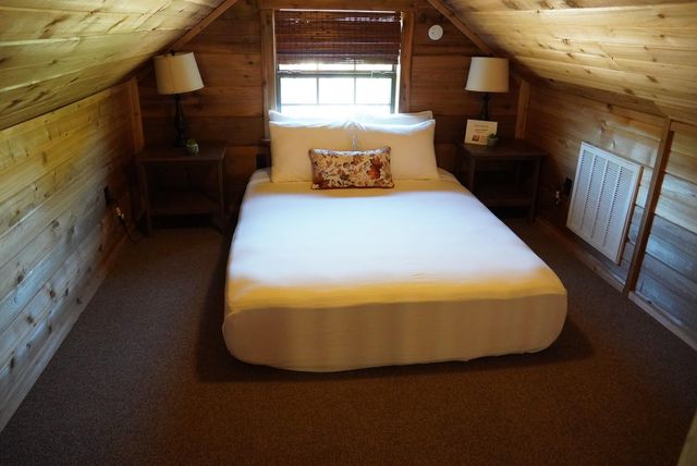 145 Lea LN, Wimberley, TX 78676