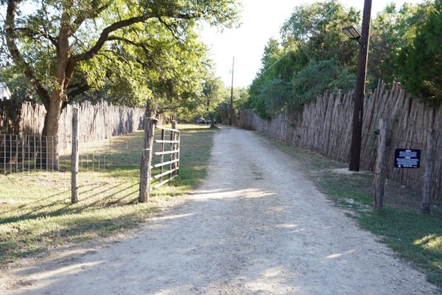 145 Lea LN, Wimberley, TX 78676