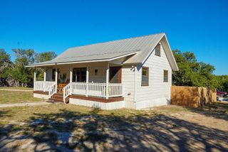 145 Lea LN, Wimberley, TX 78676