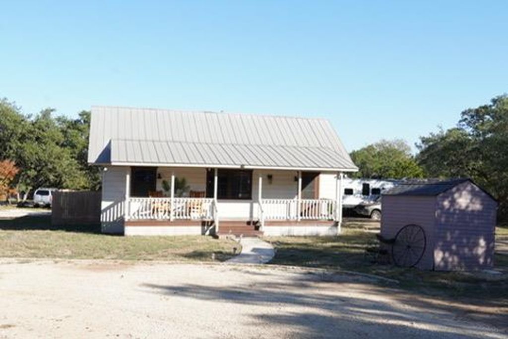 145 Lea LN, Wimberley, TX 78676