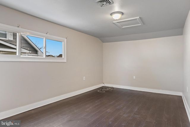 15 MARBLESTONE LN, Willingboro, NJ 08046