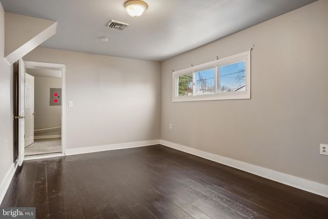 15 MARBLESTONE LN, Willingboro, NJ 08046