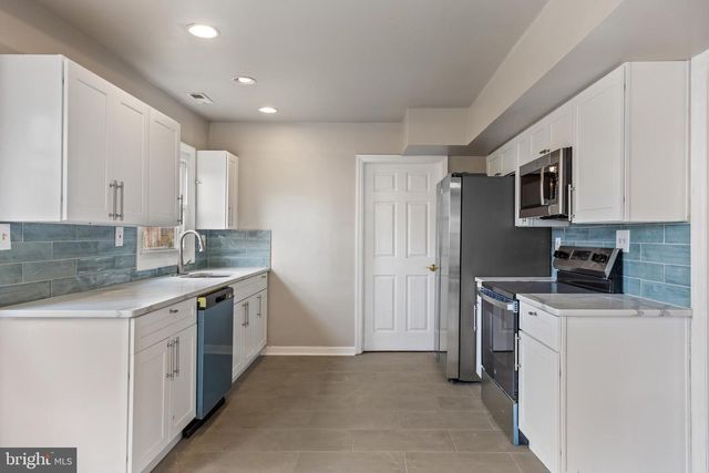 15 MARBLESTONE LN, Willingboro, NJ 08046