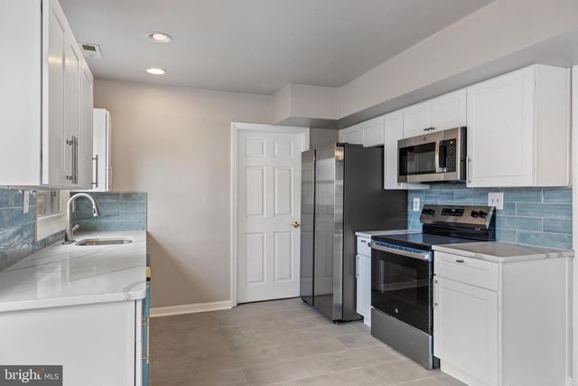 15 MARBLESTONE LN, Willingboro, NJ 08046