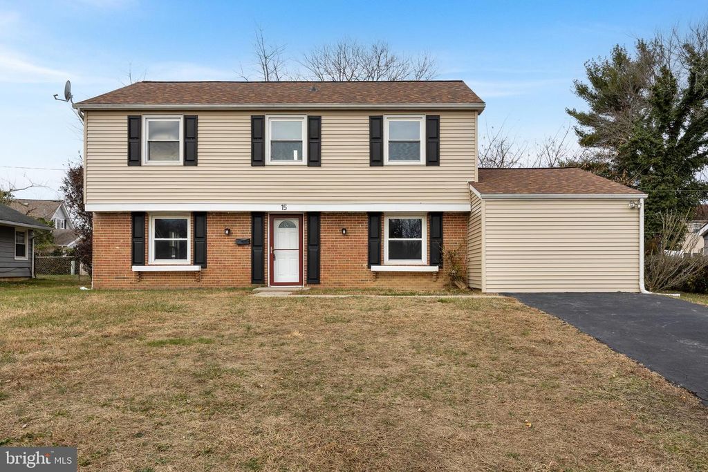 15 MARBLESTONE LN, Willingboro, NJ 08046