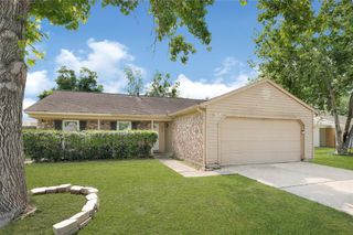 346 Wedgerock Drive, Houston, TX 77598