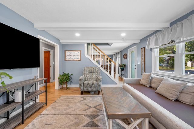 22 Country Rd, Westford, MA 01886