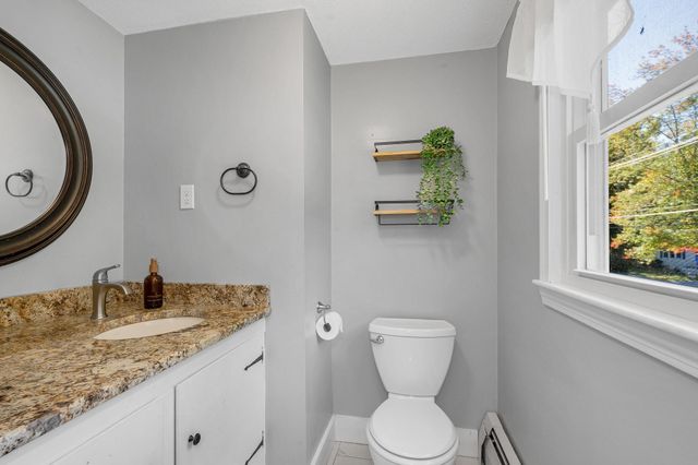 22 Country Rd, Westford, MA 01886
