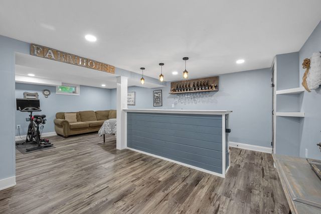 22 Country Rd, Westford, MA 01886