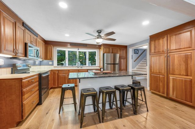 22 Country Rd, Westford, MA 01886