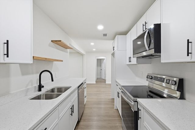 6439 Lazy River Drive, Dallas, TX 75241