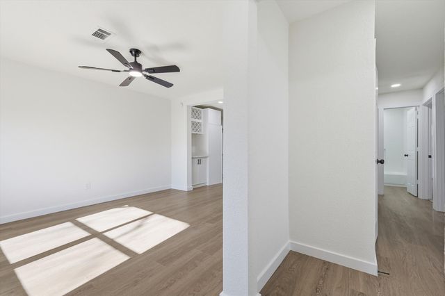 6439 Lazy River Drive, Dallas, TX 75241