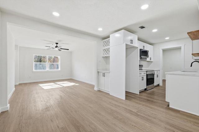 6439 Lazy River Drive, Dallas, TX 75241