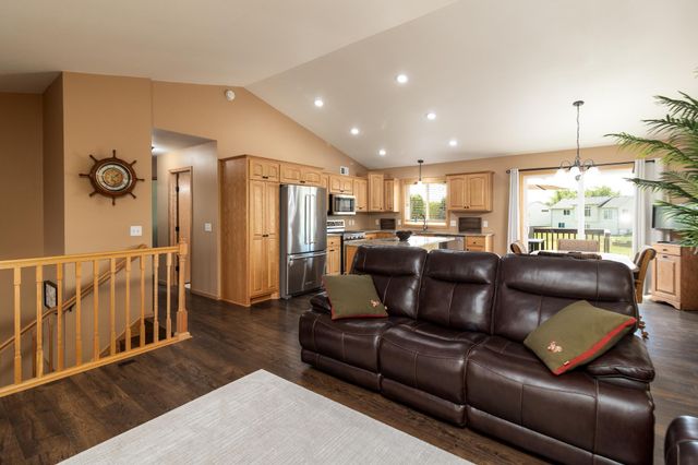 515 Elena Lane, Saint Joseph, MN 56374