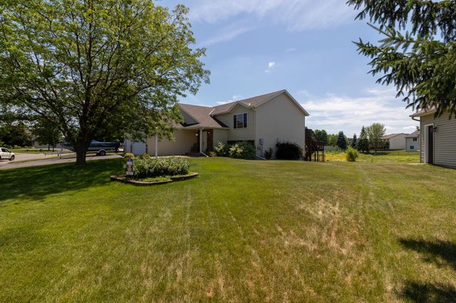 515 Elena Lane, Saint Joseph, MN 56374