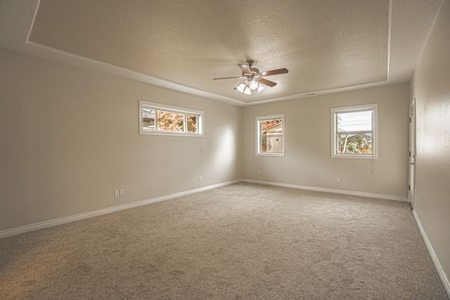 995 Pumpkin Ridge Drive, Eagle Point, OR 97524