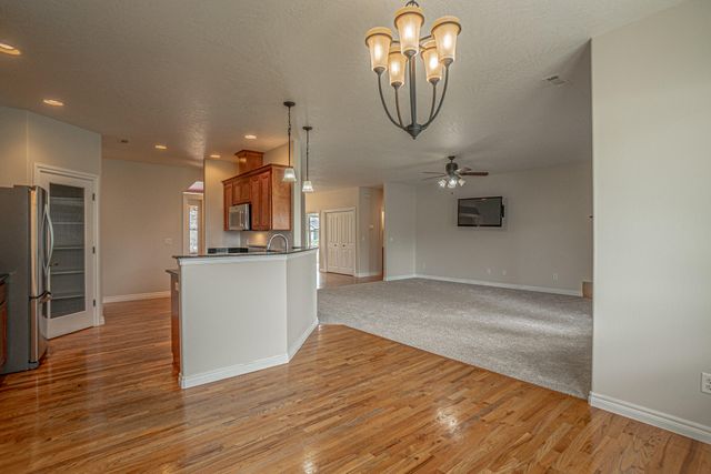 995 Pumpkin Ridge Drive, Eagle Point, OR 97524