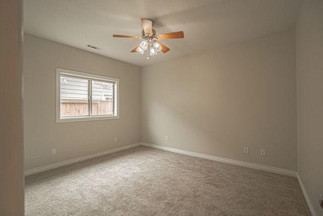 995 Pumpkin Ridge Drive, Eagle Point, OR 97524