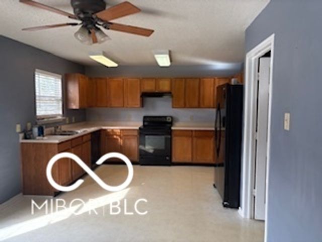 6857 Maywood Circle, Avon, IN 46123