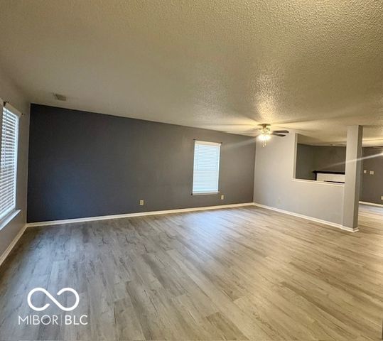 6857 Maywood Circle, Avon, IN 46123