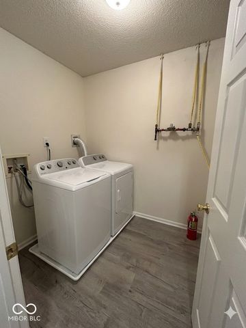 6857 Maywood Circle, Avon, IN 46123