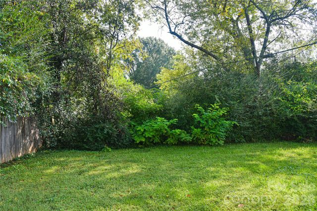 12 Moody Street, Candler, NC 28715