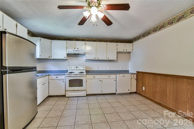 12 Moody Street, Candler, NC 28715