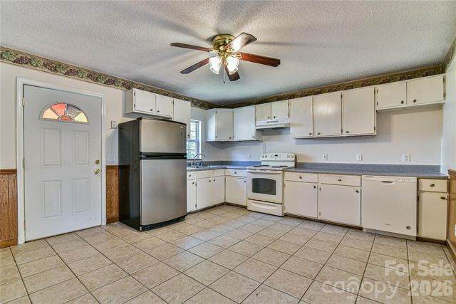 12 Moody Street, Candler, NC 28715