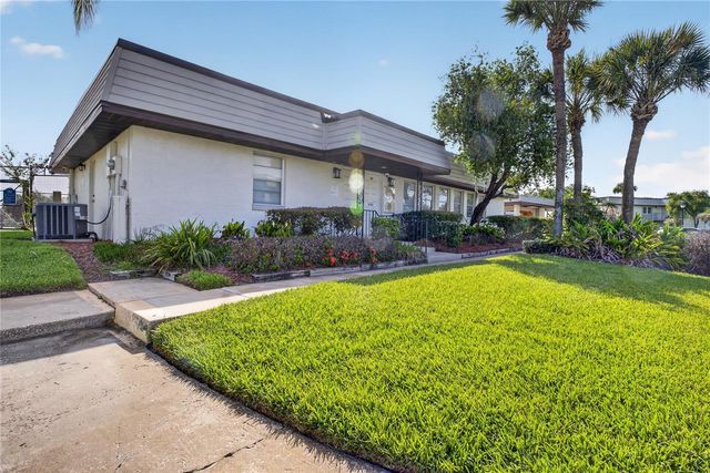 53 WINDTREE LANE 102, Winter Garden, FL 34787
