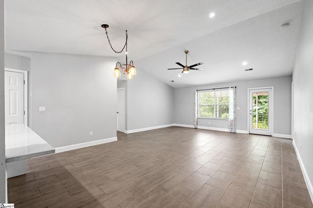 3 Alewine Court, Taylors, SC 29687