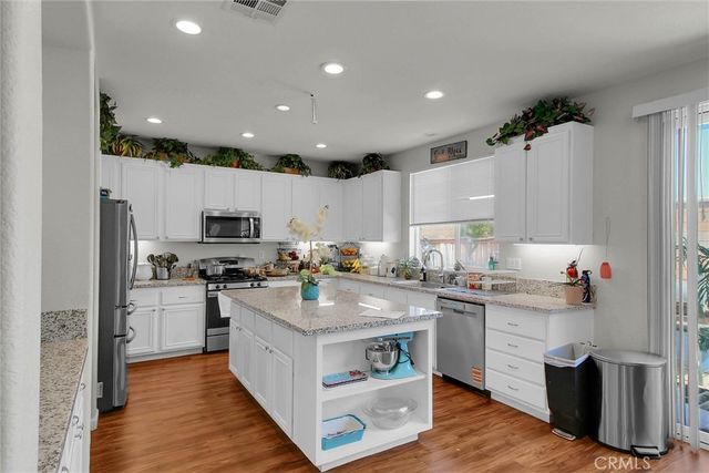 3010 Sand Pine, Hemet, CA 92545