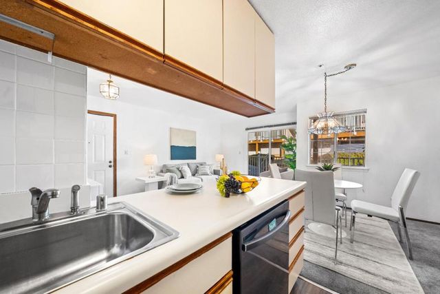 1003 San Antonio Circle 202, Daly City, CA 94014
