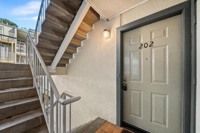 1003 San Antonio Circle 202, Daly City, CA 94014