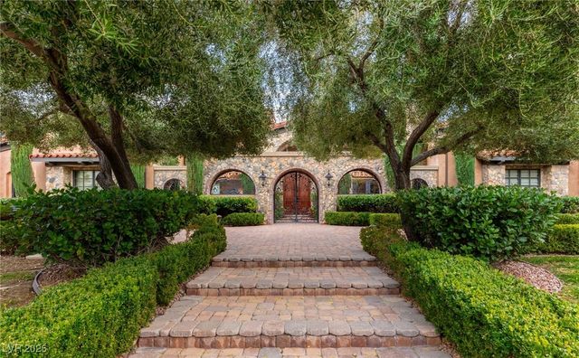 43 Olympia Hills Circle, Las Vegas, NV 89141