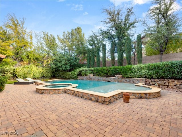 43 Olympia Hills Circle, Las Vegas, NV 89141