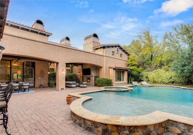 43 Olympia Hills Circle, Las Vegas, NV 89141