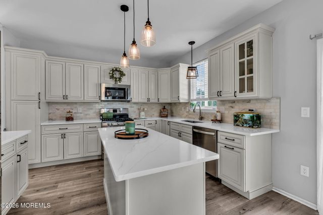 12 Lancaster Way, Jackson, NJ 08527